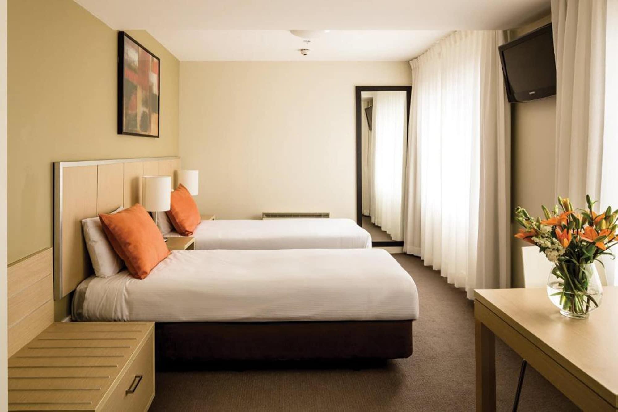Travelodge Hotel Уелингтън Екстериор снимка