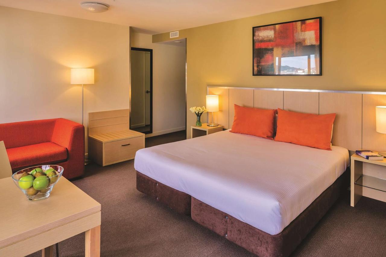 Travelodge Hotel Уелингтън Екстериор снимка