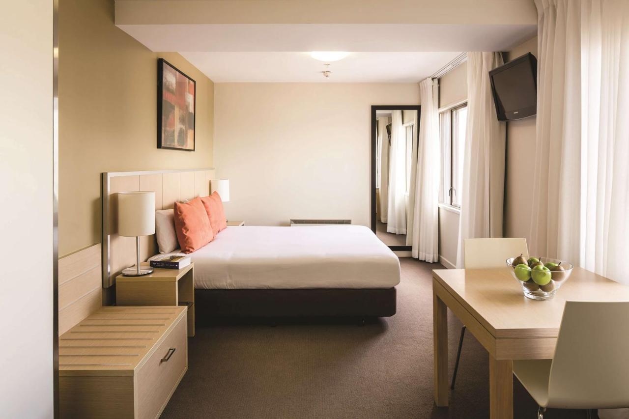 Travelodge Hotel Уелингтън Екстериор снимка